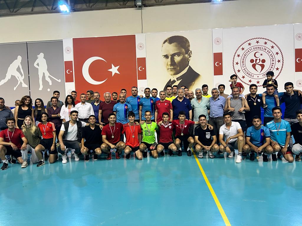 FUTSAL TURNUVASINDA KAZANAN DOSTLUK OLDU